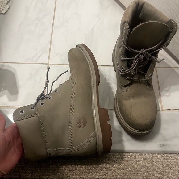 Timberland Women's 6 Inch Premium Boot, Grey Nubuck Mono, 8 M US - Picture 5 of 9